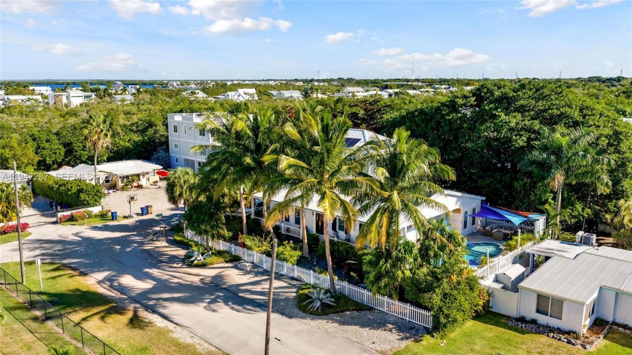 65 Tarpon Ave, Key Largo, FL 33037 Photo