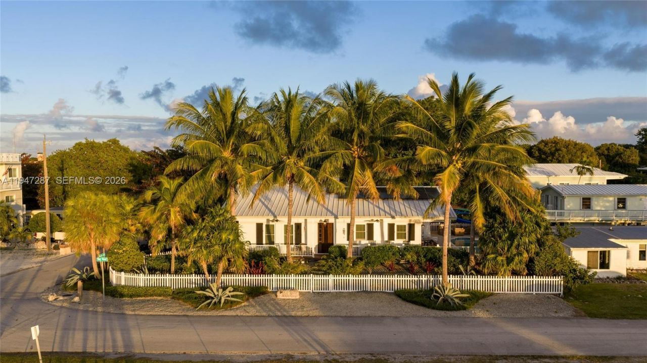 65 Tarpon Ave, Key Largo, FL 33037 Photo