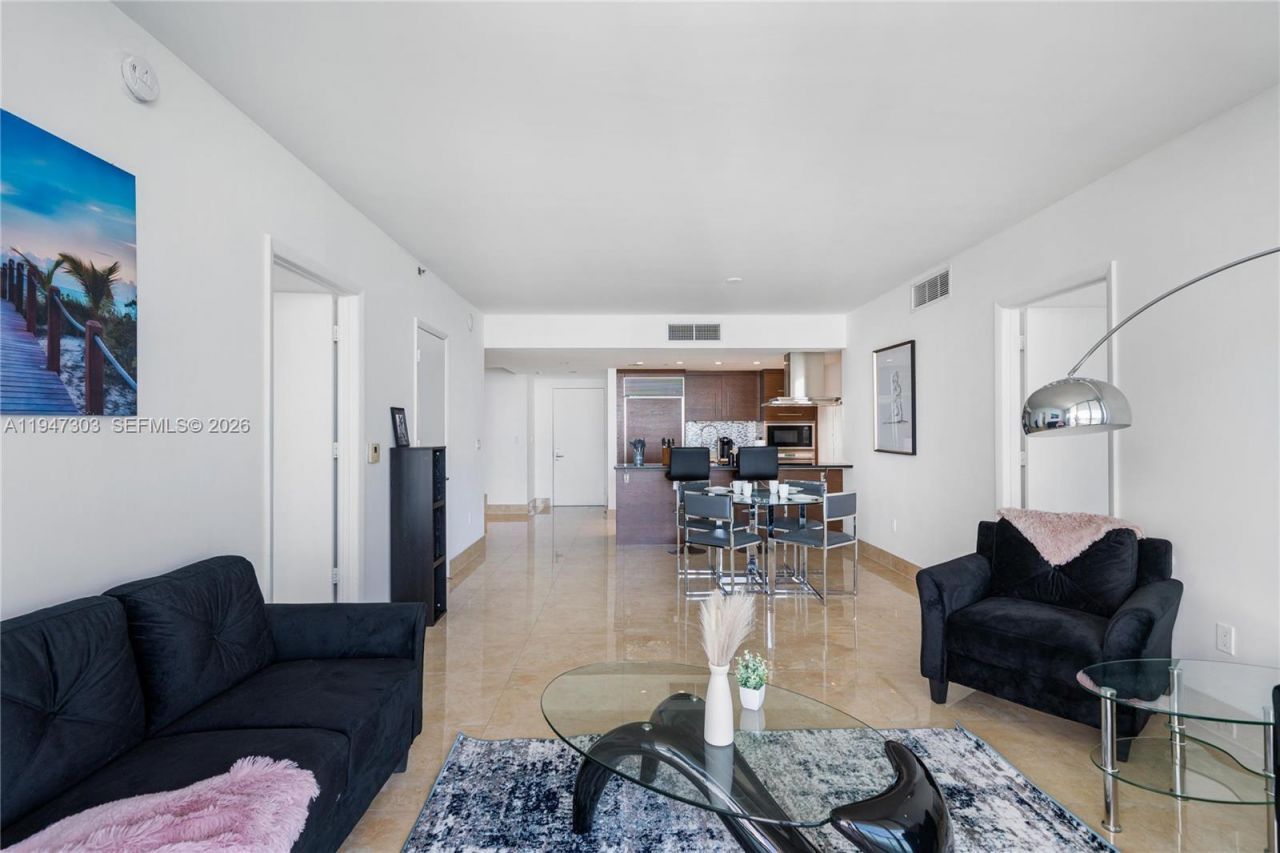 495 Brickel Ave, Unit 5705, Miami, FL 33131 Photo