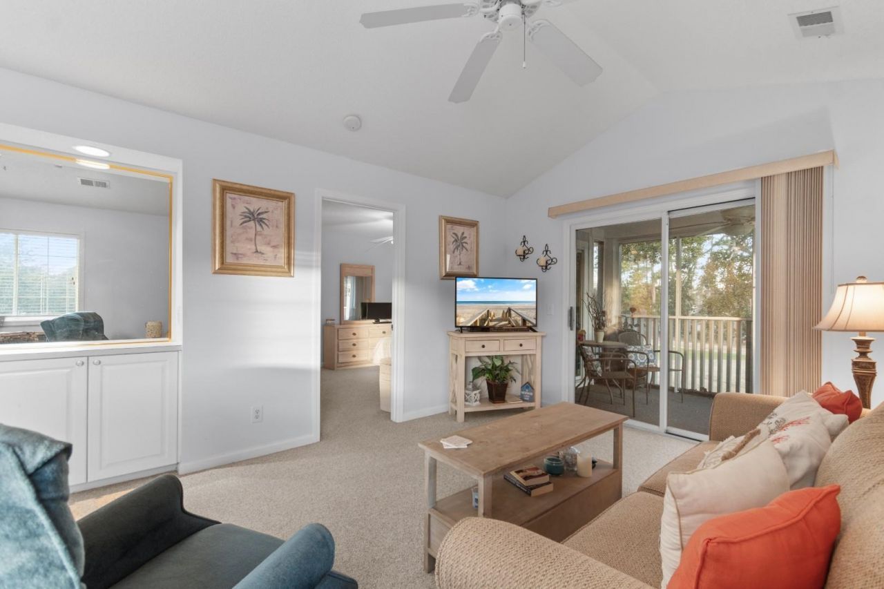 4430 Eastport Blvd. Photo 12