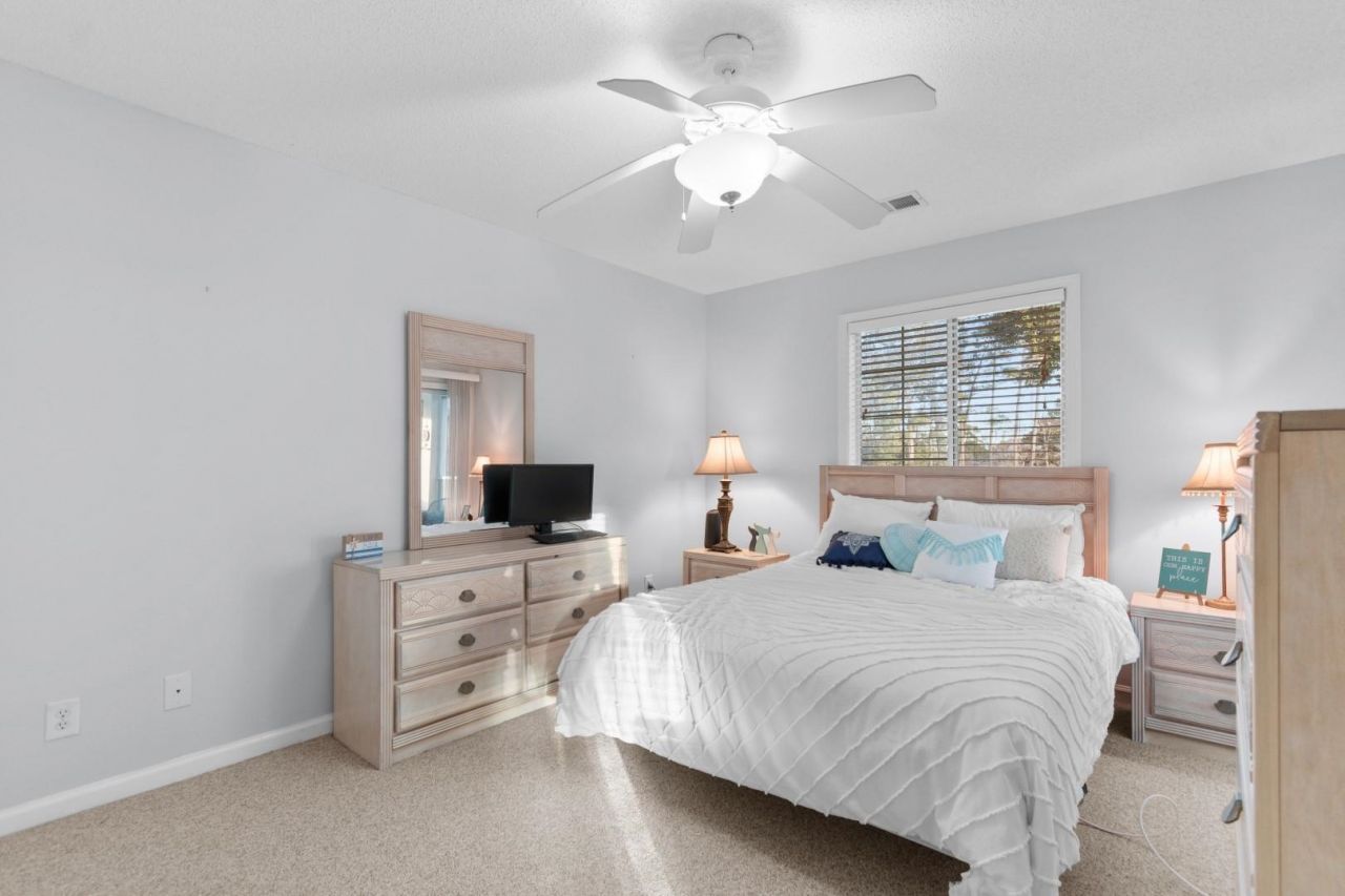 4430 Eastport Blvd. Photo 15