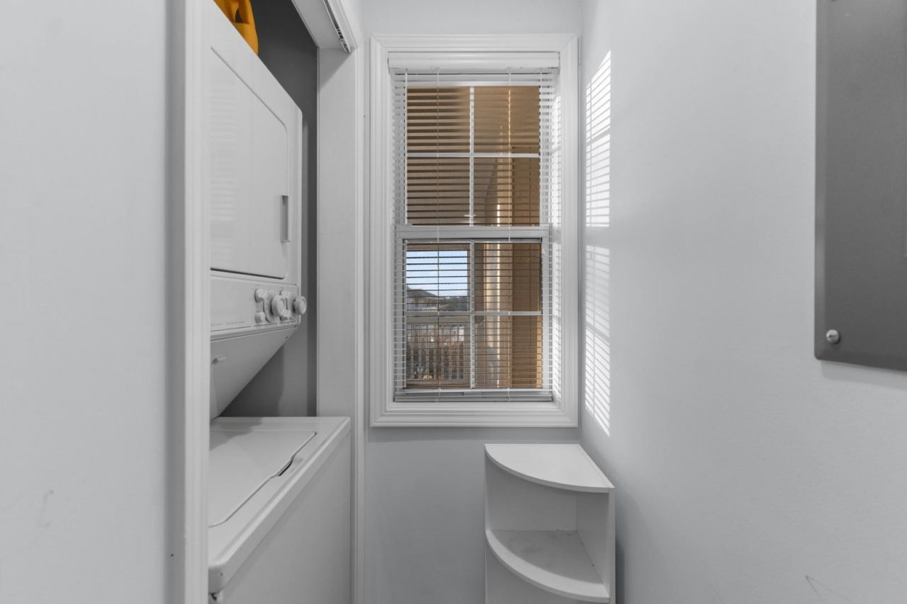 4430 Eastport Blvd. Photo 23