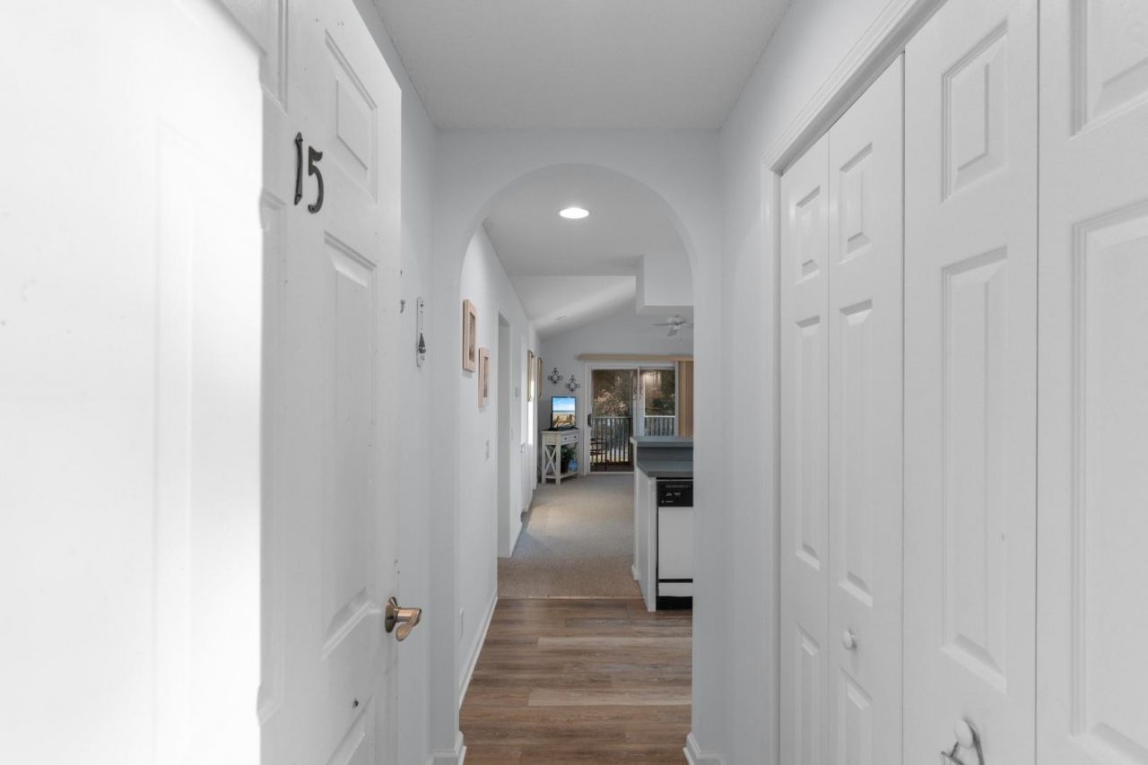 4430 Eastport Blvd. Photo 5