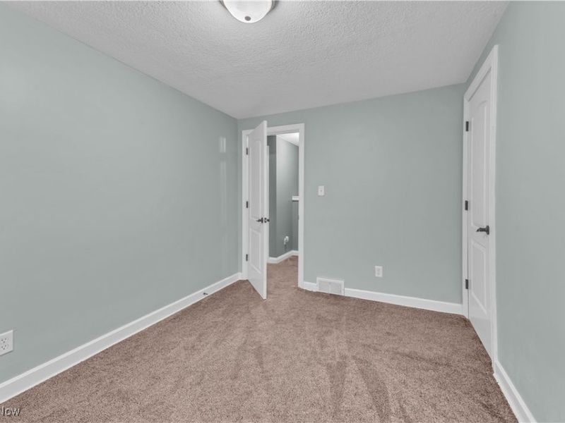 627 Poland Avenue, Struthers, OH 44471 Photo 20