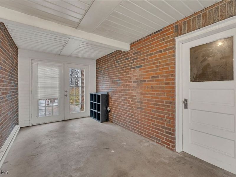 627 Poland Avenue, Struthers, OH 44471 Photo 22