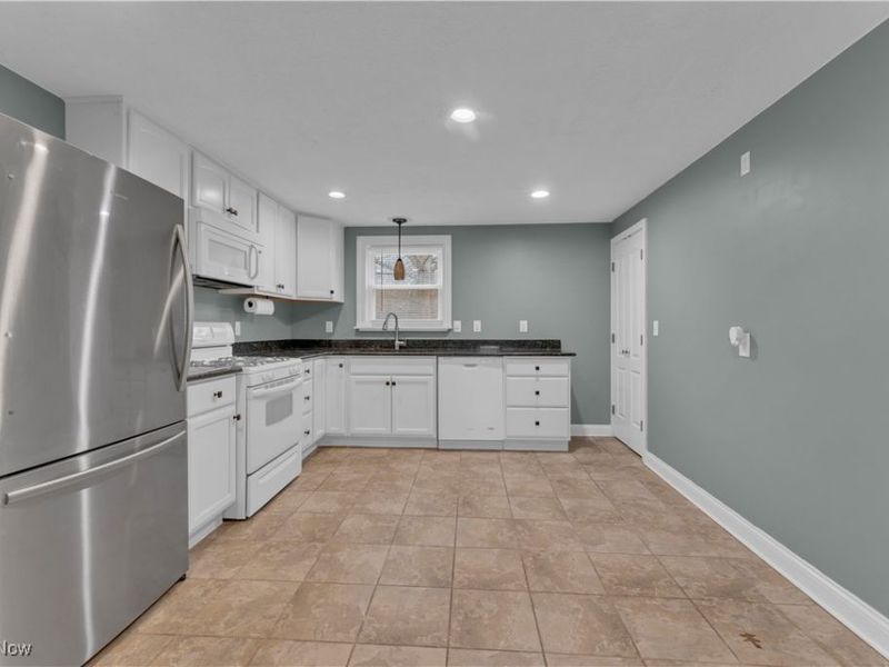 627 Poland Avenue, Struthers, OH 44471 Photo 3