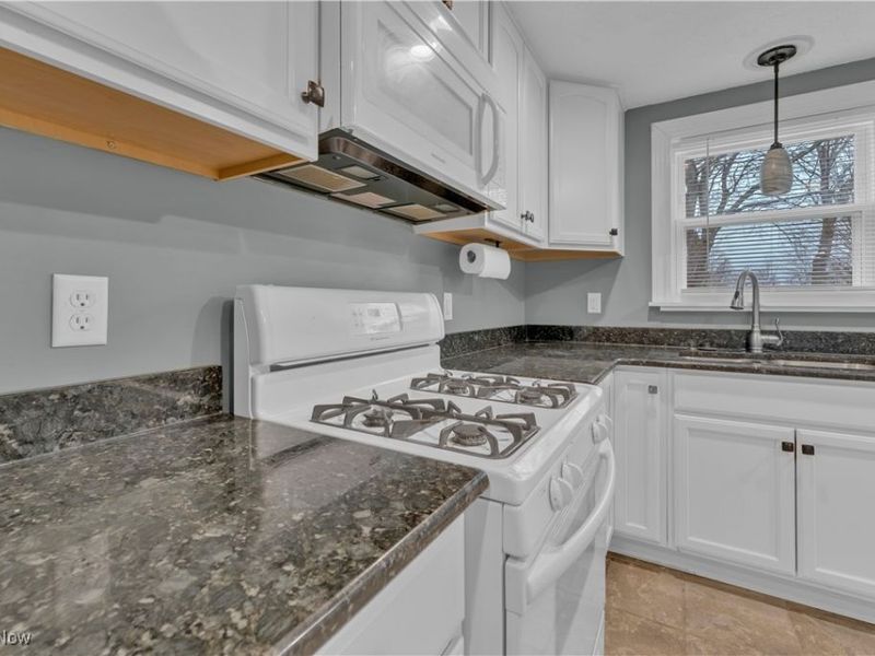 627 Poland Avenue, Struthers, OH 44471 Photo 6