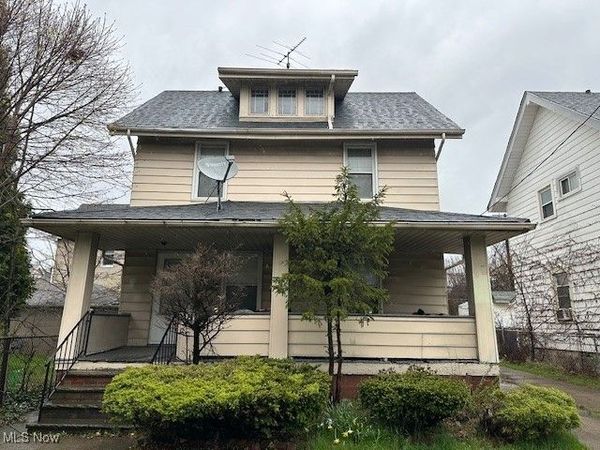 831 London Road, Cleveland, OH 44110