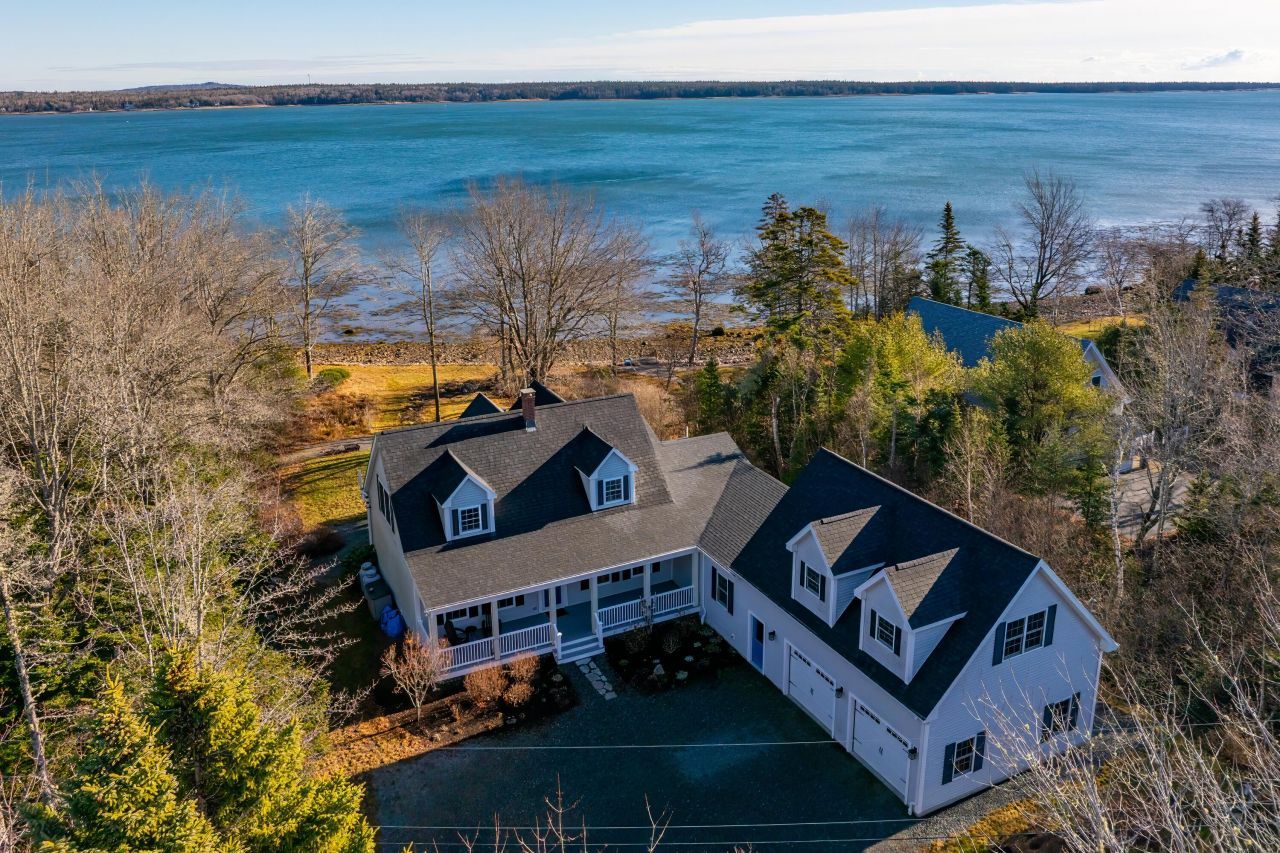 487 Paul Bunyan Road, Gouldsboro, ME 04607 Main Photo