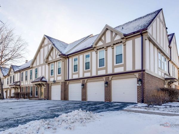 737 Garfield Avenue, Unit B, Libertyville, IL 60048