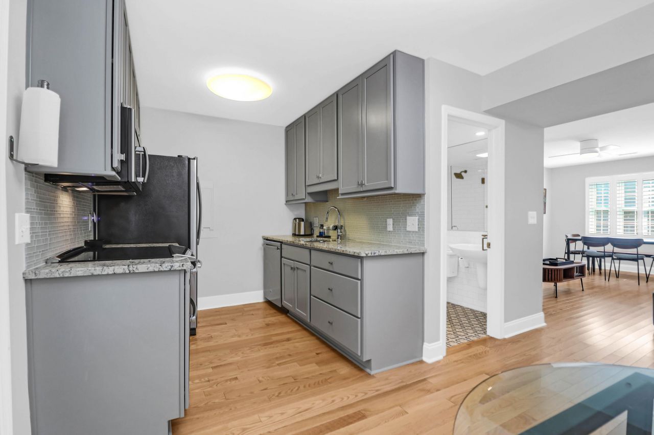 12 George Street Photo 11