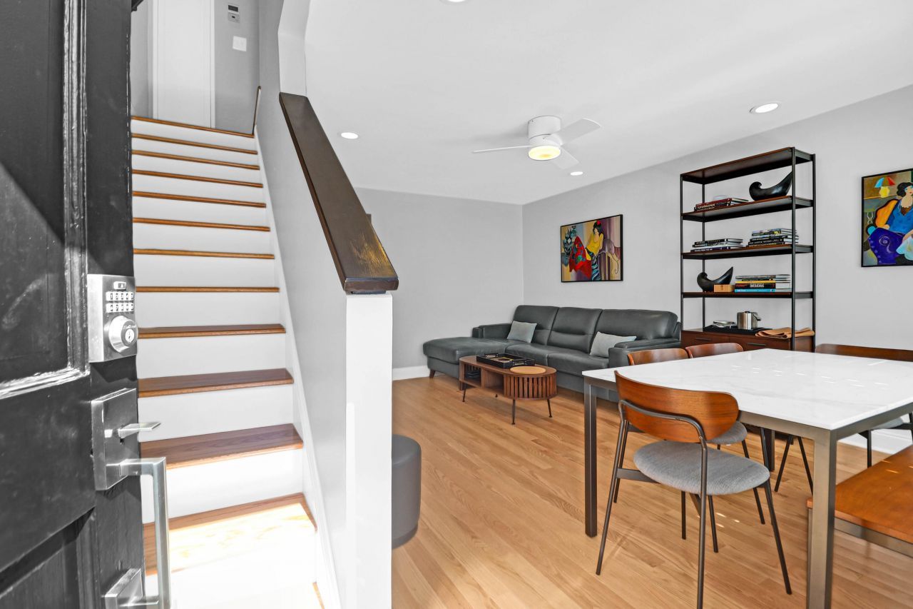 12 George Street Photo 3