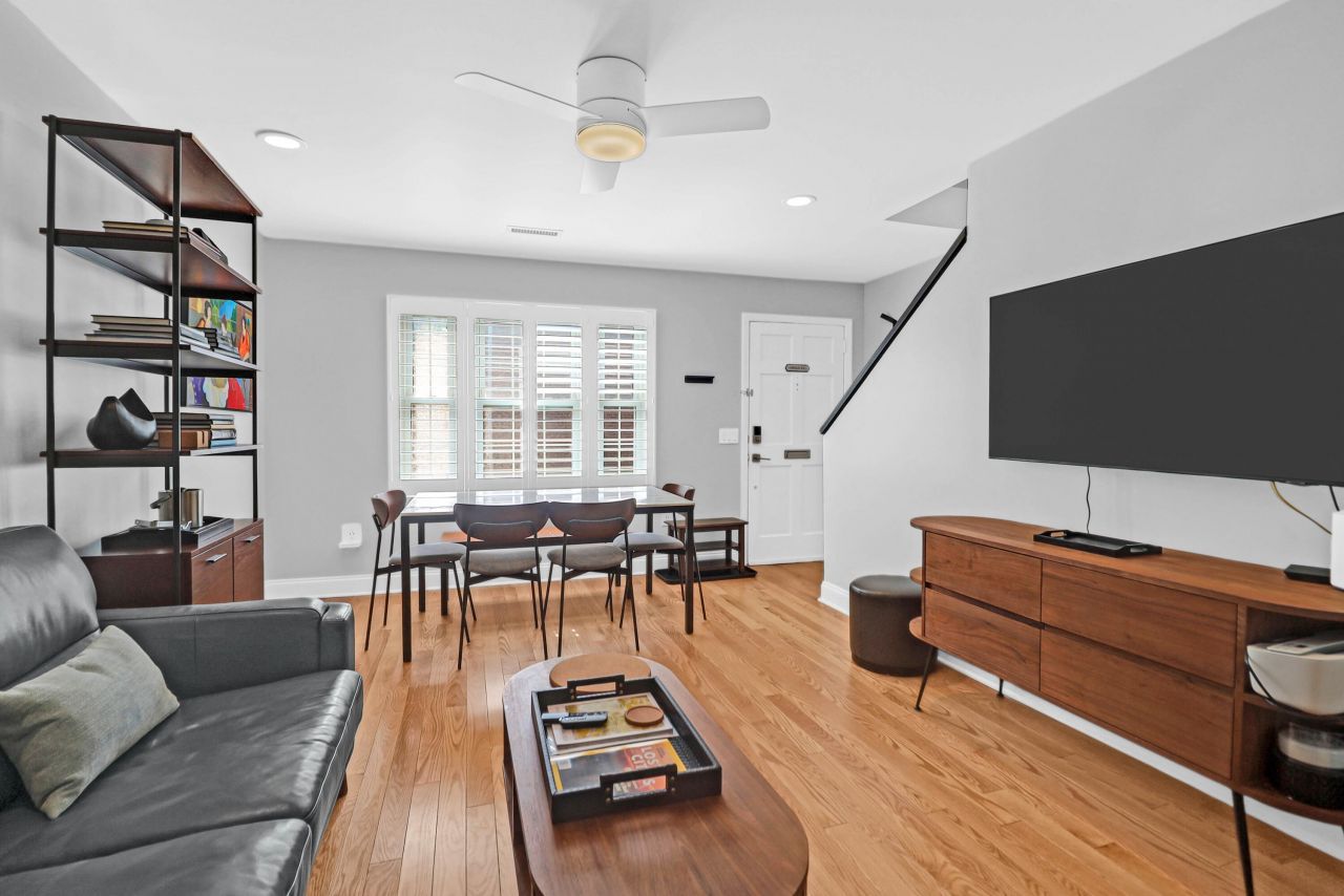 12 George Street Photo 7