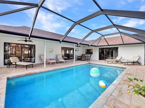 9940 Treasure Cay LN, BONITA SPRINGS, FL 34135