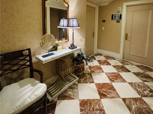 2857 Paradise Road, Unit 904, Las Vegas, NV 89109