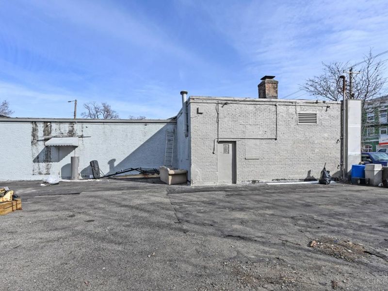 3573 Montgomery Road, Cincinnati, OH 45207 Photo 7