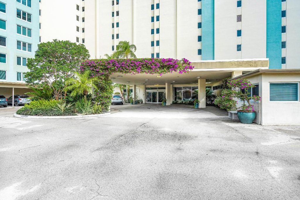 555 SE 6th Avenue, Unit 8d, Delray Beach, FL 33483 Photo