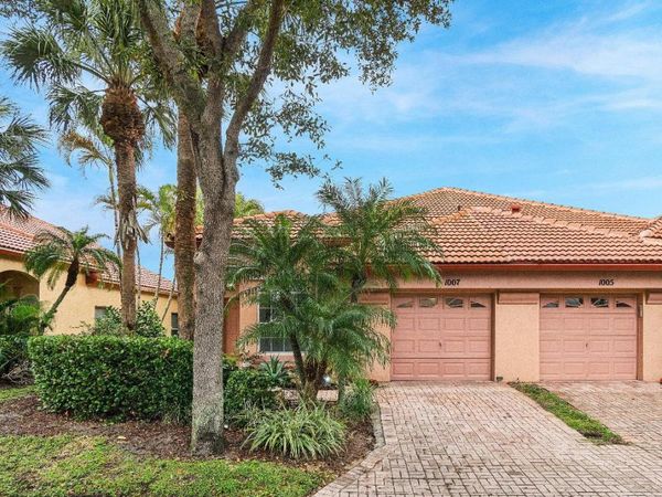 1007 Via Jardin, Riviera Beach, FL 33418