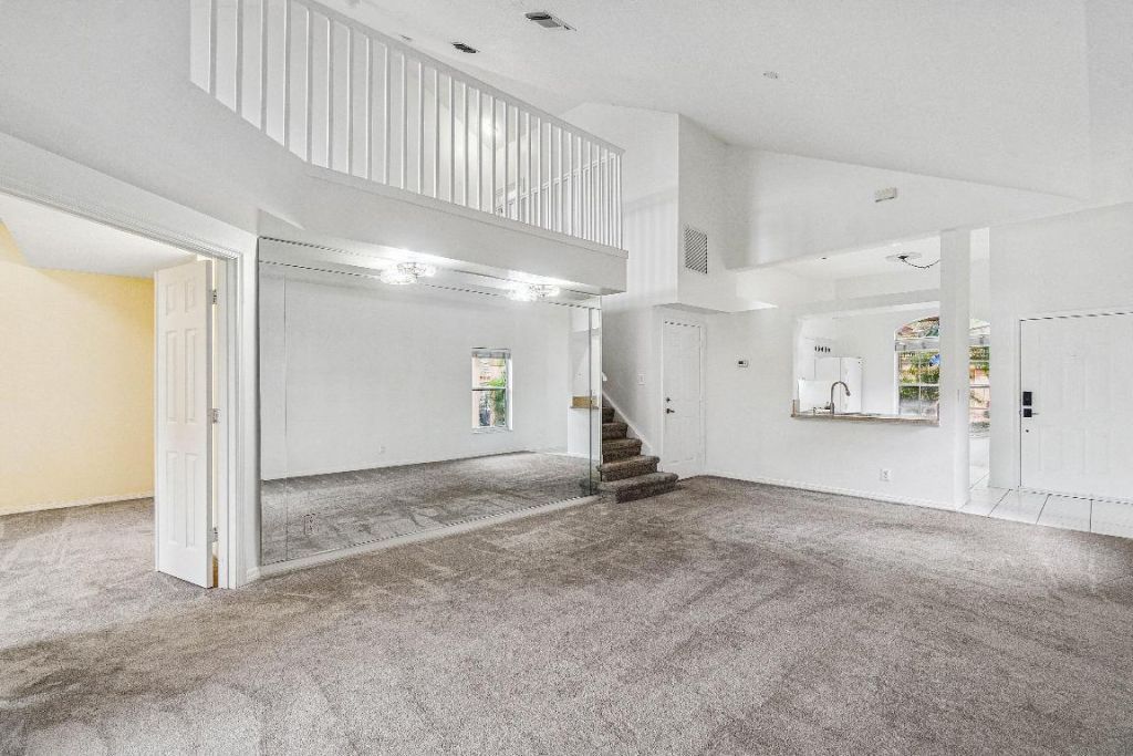 1007 Via Jardin, Riviera Beach, FL 33418 Photo