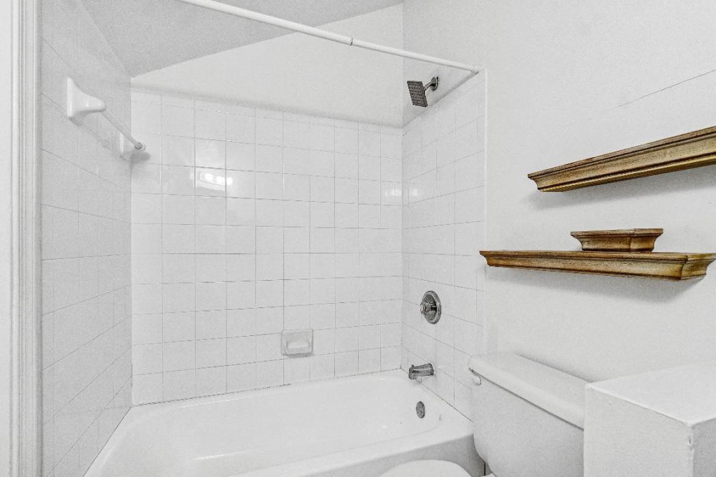 1007 Via Jardin, Riviera Beach, FL 33418 Photo