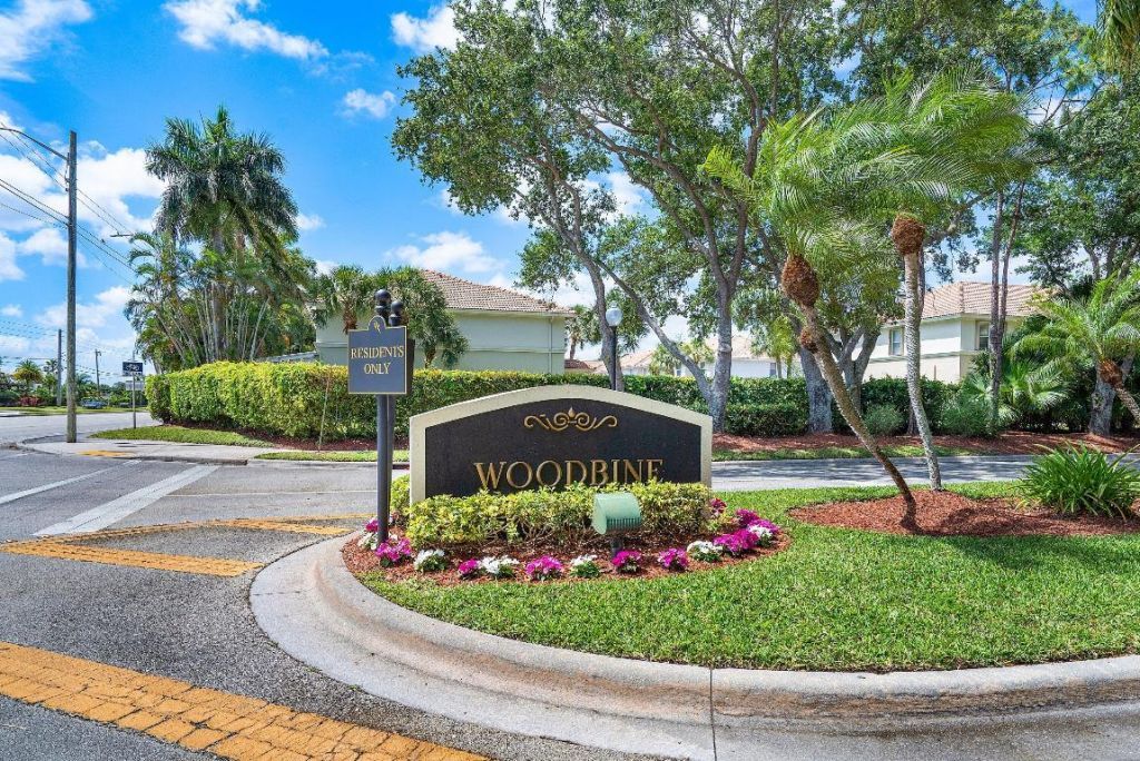 1007 Via Jardin, Riviera Beach, FL 33418 Photo