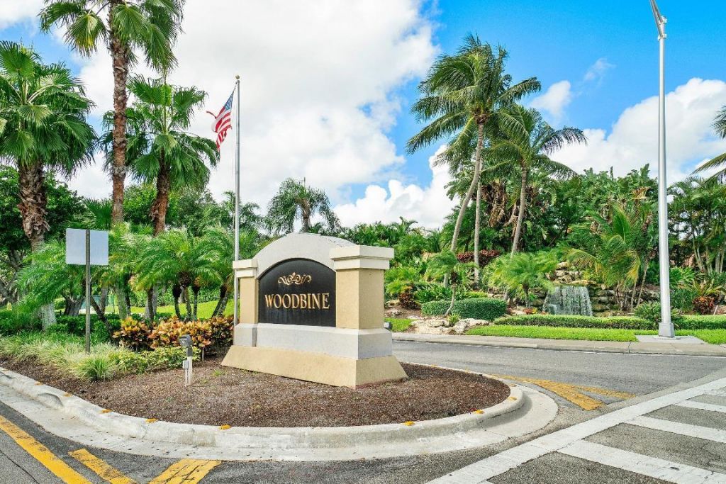 1007 Via Jardin, Riviera Beach, FL 33418 Photo