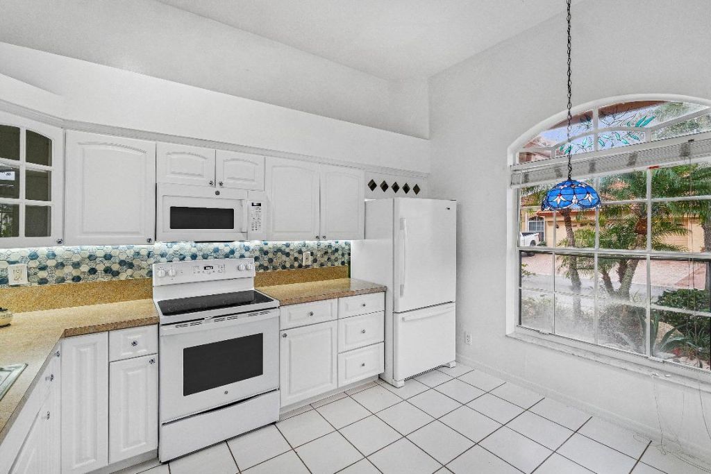1007 Via Jardin, Riviera Beach, FL 33418 Photo
