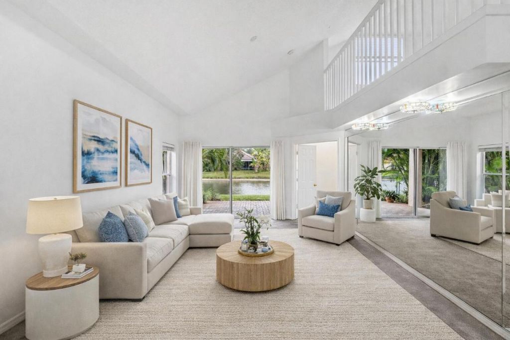 1007 Via Jardin, Riviera Beach, FL 33418 Photo