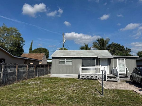 5645 Papaya Road, Royal Palm Estates, FL 33413