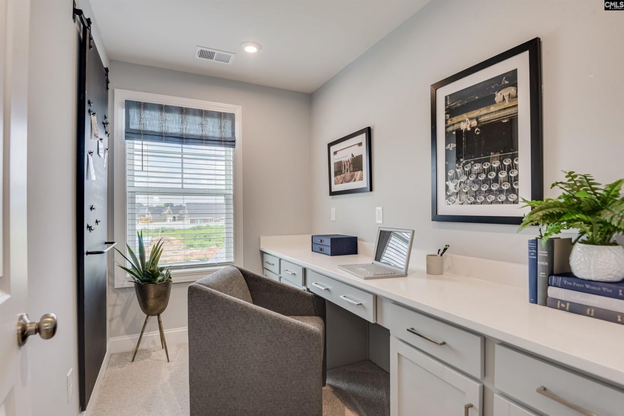 425 Hacienda Court Photo 33