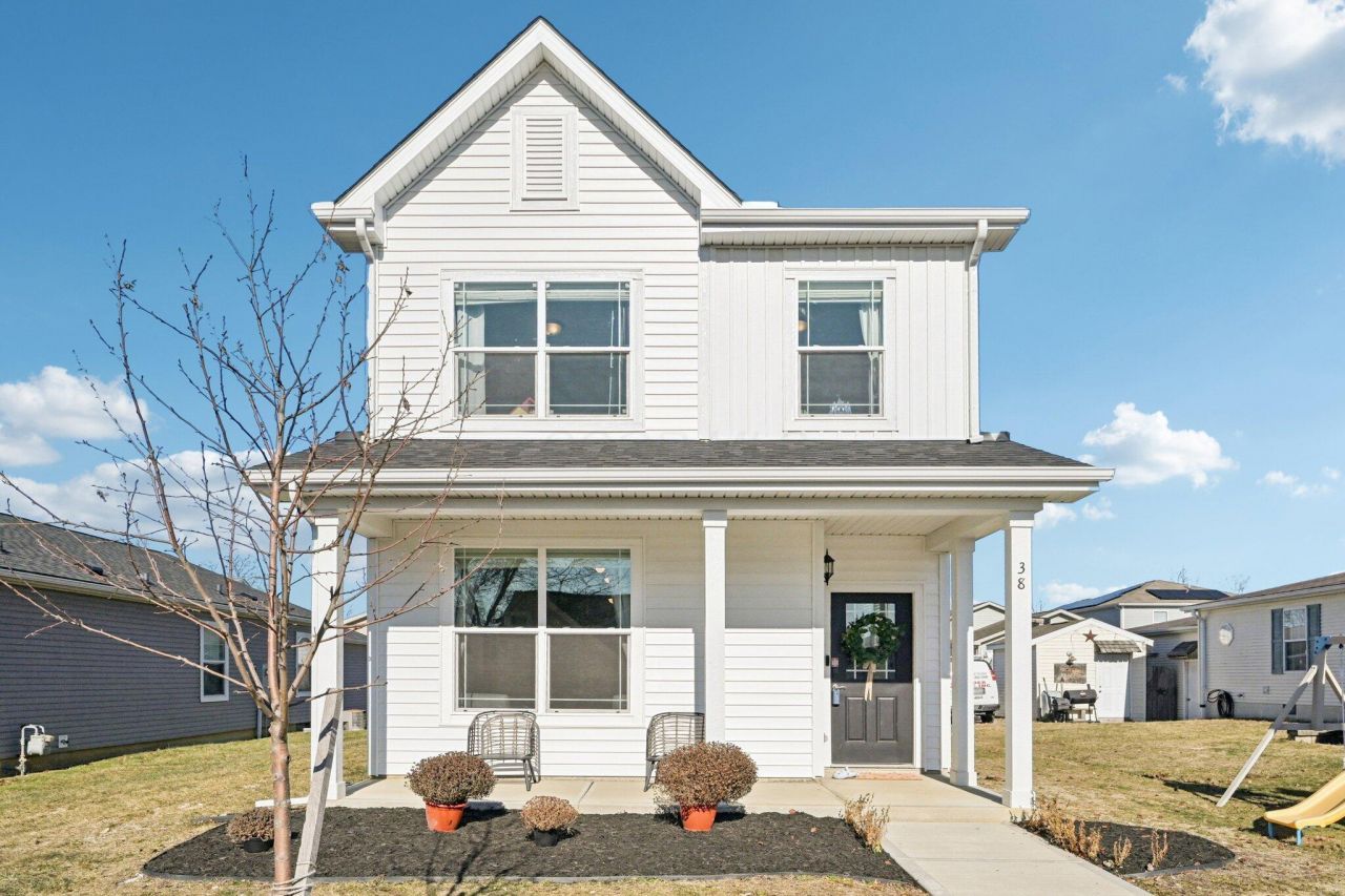 38 Waterman Avenue, Commercial Point, OH 43116 Main Photo