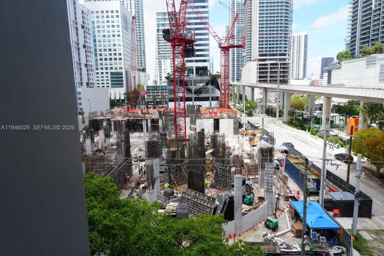 104 SW 9th St, Unit 1403, Miami, FL 33130 Photo