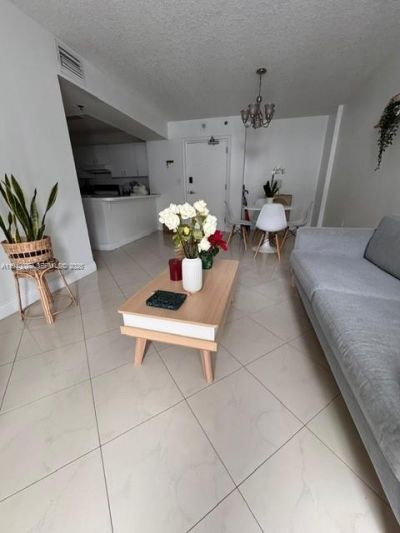 104 SW 9th St, Unit 1403, Miami, FL 33130 Photo