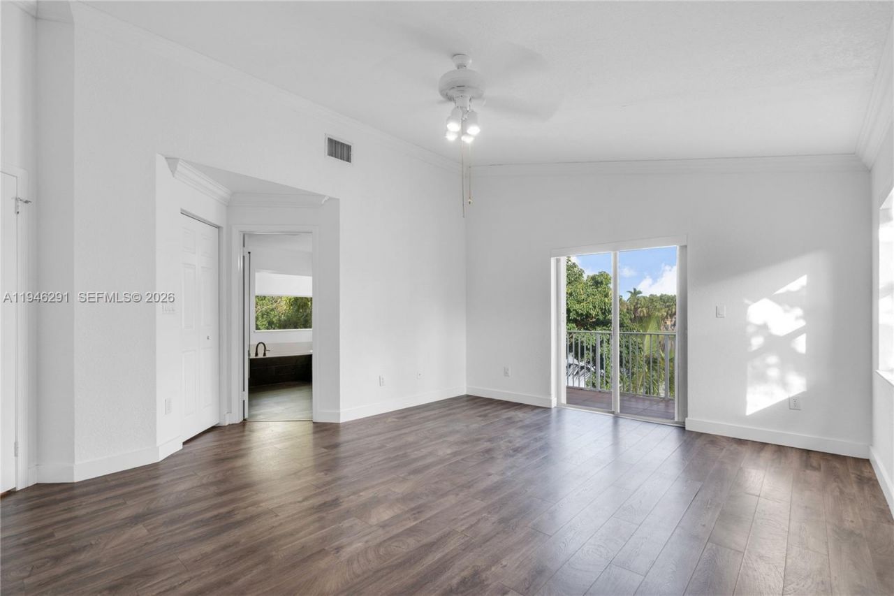 1413 SW 158th Ave , Pembroke Pines, FL 33027 Photo