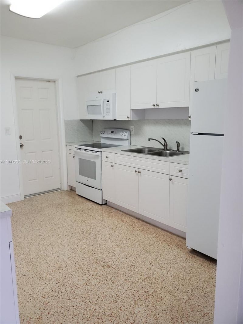 1170 NE 111th St , Unit 1170, Miami, FL 33161 Photo