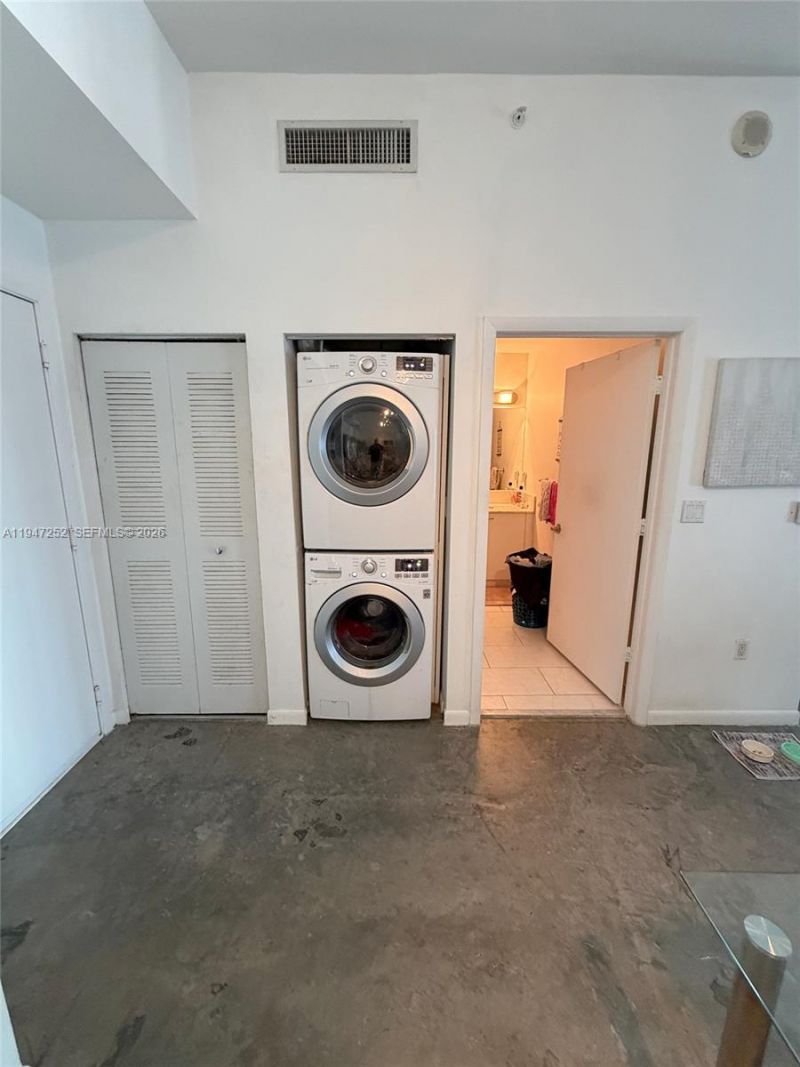 133 NE 2nd Ave , Unit 2107, Miami, FL 33132 Photo