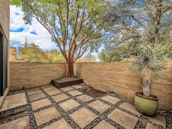 5713 Pershing Avenue, Fort Worth, TX 76107