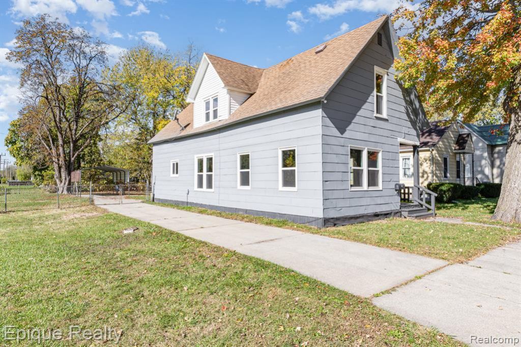 819 Grove Street, Saginaw, MI 48602 Main Photo