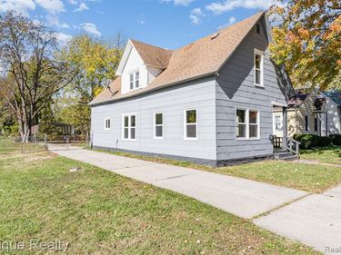 819 Grove Street, Saginaw, MI 48602