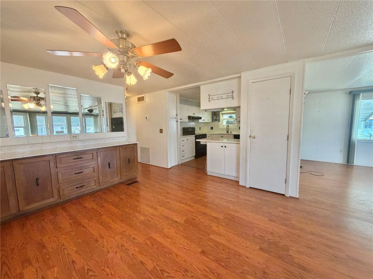 104 Dogwood Trail, Leesburg, FL 34748 Photo