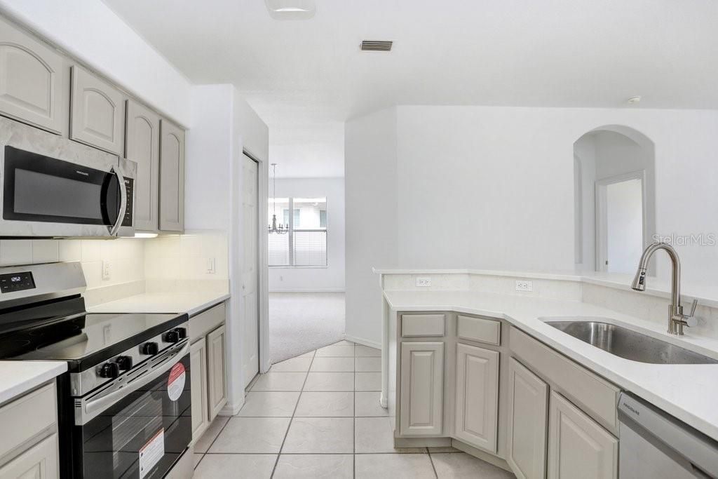 2927 Minuteman Lane, Brandon, FL 33511 Photo