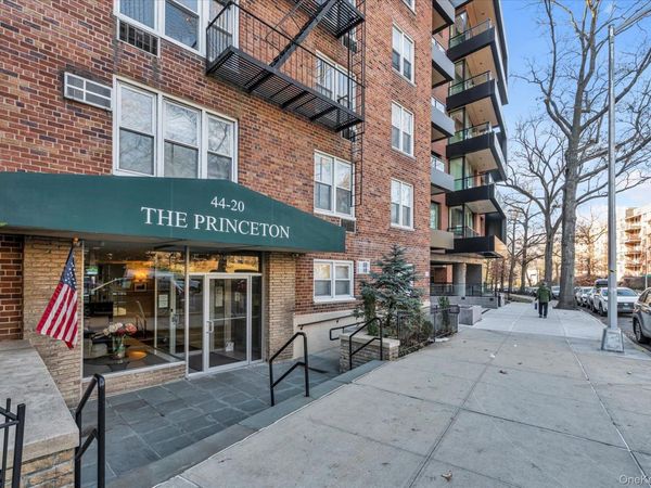 44-20 Douglaston Parkway , Unit 6B, Douglaston, NY 11363