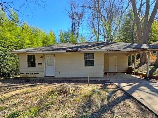 908 Wabash Avenue, Vicksburg, MS 39183