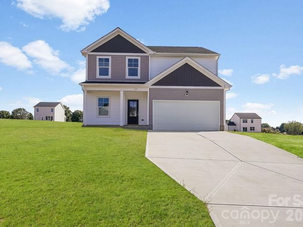 125 Red Cedar Lane, Statesville, NC 28625
