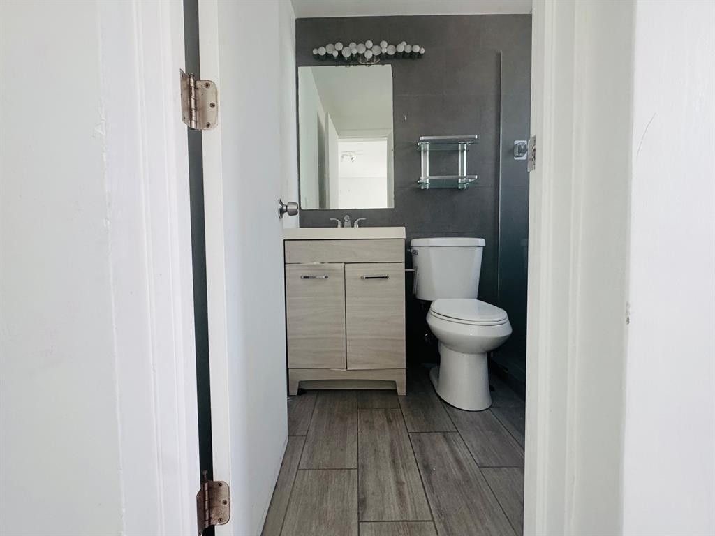 7910 Abbott Avenue, Unit 3, Miami Beach, FL 33141 Photo