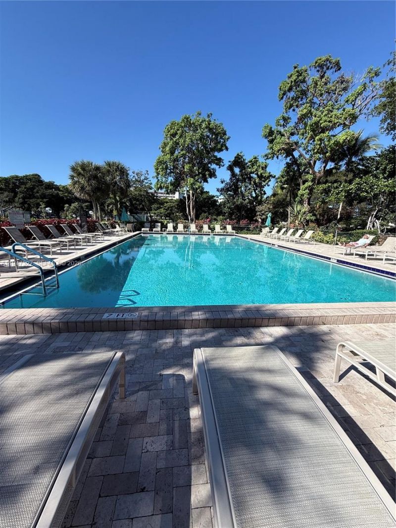 2851 S Palm Aire Dr, Unit 506, Pompano Beach, FL 33069 Photo