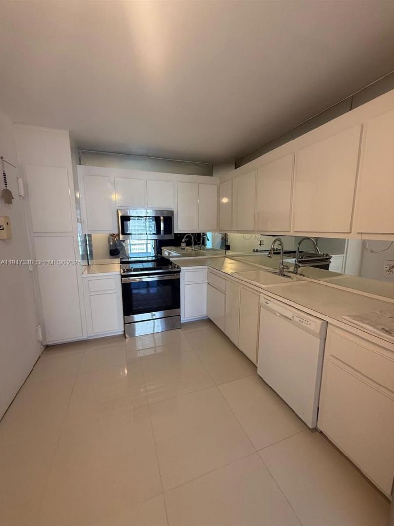 5750 Collins Ave, Unit 10F, Miami Beach, FL 33140 Photo