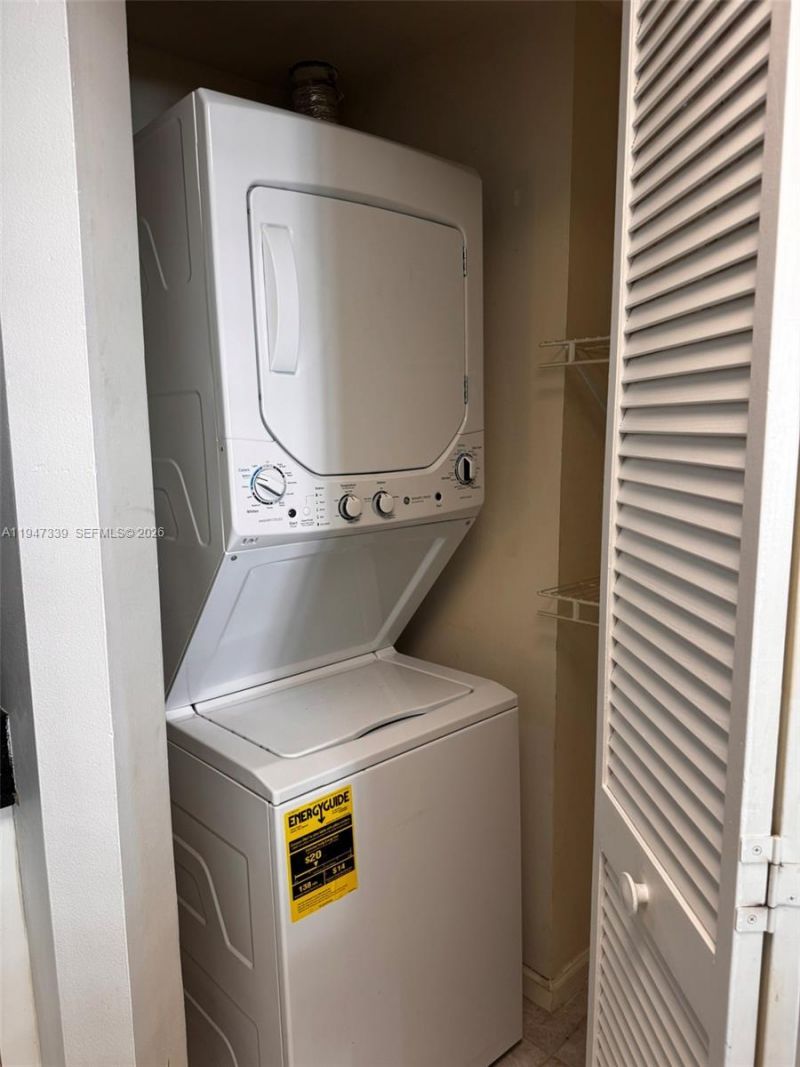 701 Brickell Key Blvd, Unit 1208, Miami, FL 33131 Photo