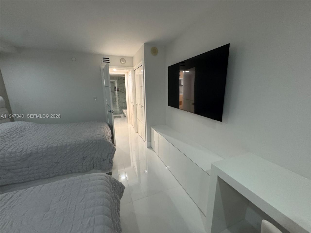 5757 Collins Ave , Unit 504, Miami Beach, FL 33140 Photo