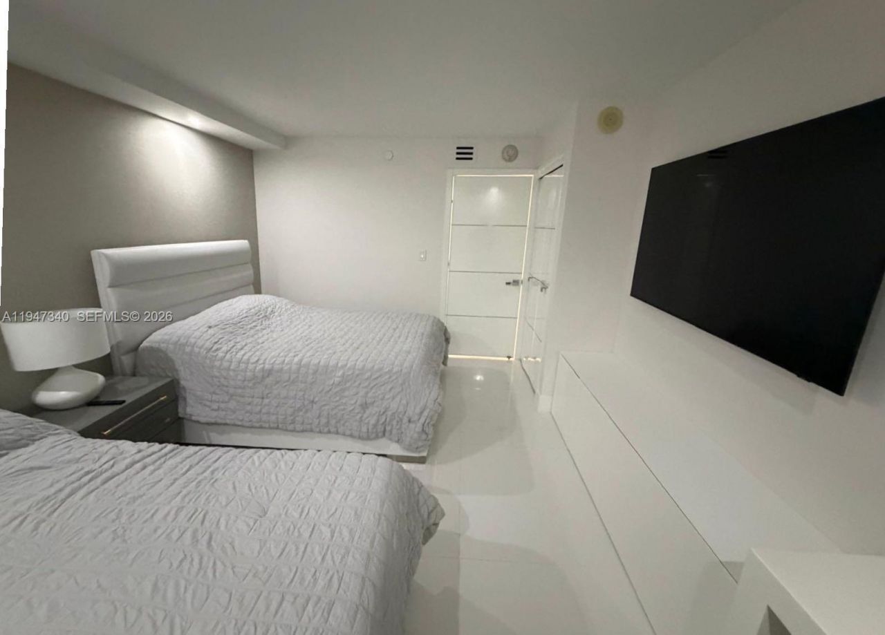 5757 Collins Ave , Unit 504, Miami Beach, FL 33140 Photo